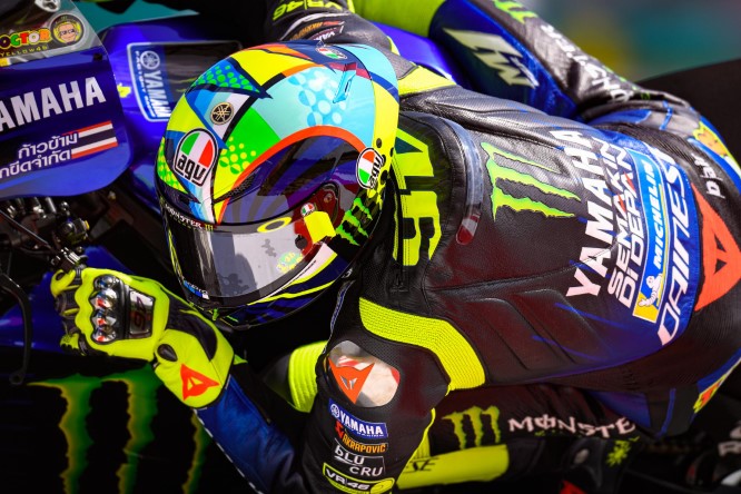 MotoGP | Nuovo casco ‘testing’ per Valentino Rossi – FOTO