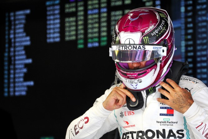 Hamilton avverte Leclerc e Verstappen: “Difficile battere chi ha esperienza”