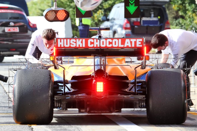 McLaren, 14 persone in quarantena