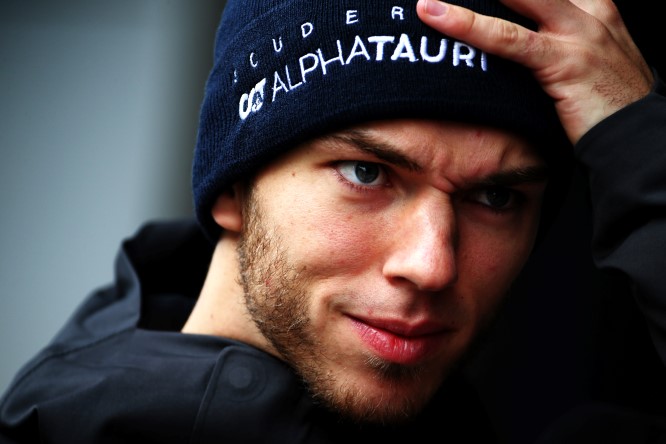 Gasly torna a casa: “Isolato a Dubai per allenarmi”