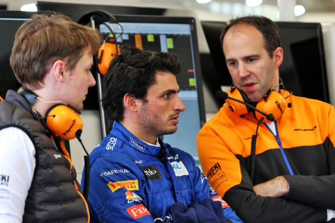 Sainz: testa alla McLaren