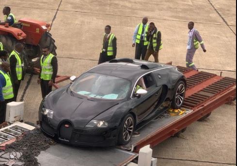 Una incredibile Bugatti Veyron in Zambia