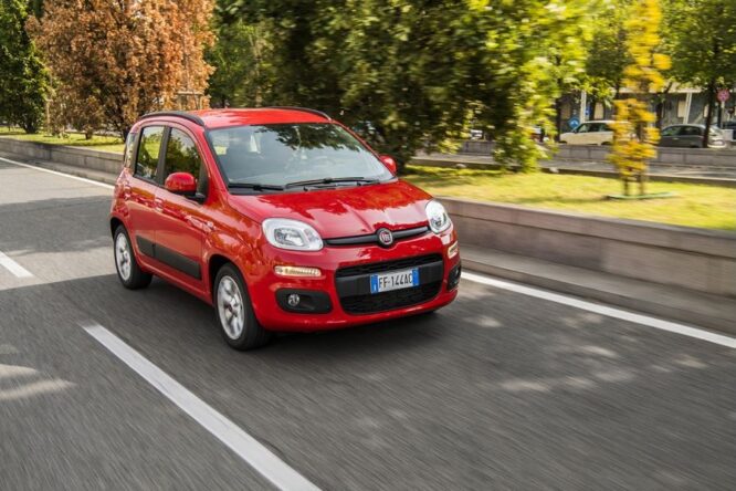 Auto più vendute marzo 2020: Panda e Clio al top