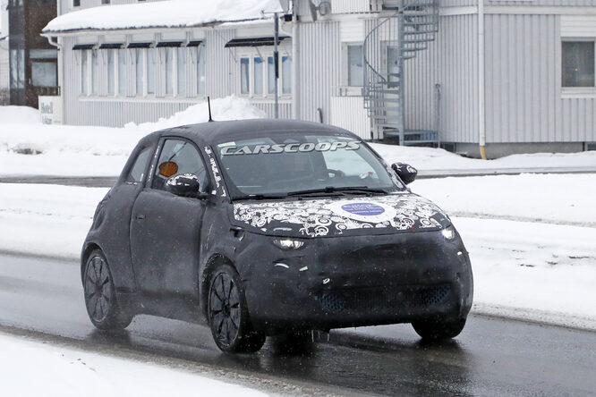 Fiat 500 elettrica, test su strada per l’hard top