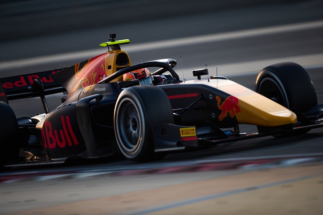 F2 | Test Bahrain, Day-2: Daruvala precede Zhou