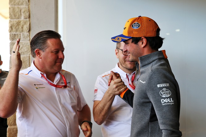 F1 | Zak Brown: “Seremos un libro abierto con Sainz”