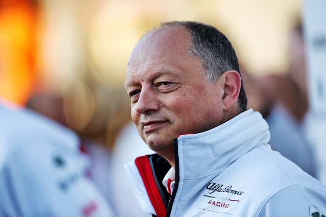 F1 must stick together or teams will fold &#8211; Vasseur