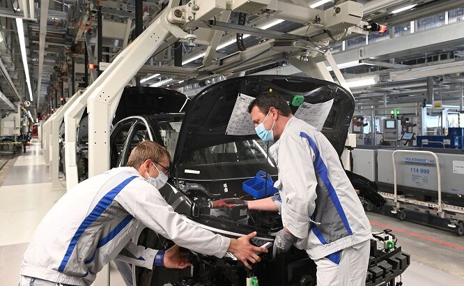 Volkswagen, riparte la produzione della ID.3 a Zwickau