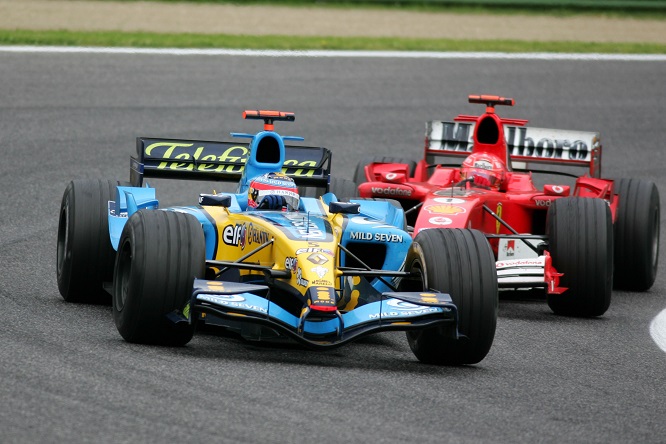 F1 | Accadde Oggi: Imola 2005, l’inseguimento di Schumi ad Alonso