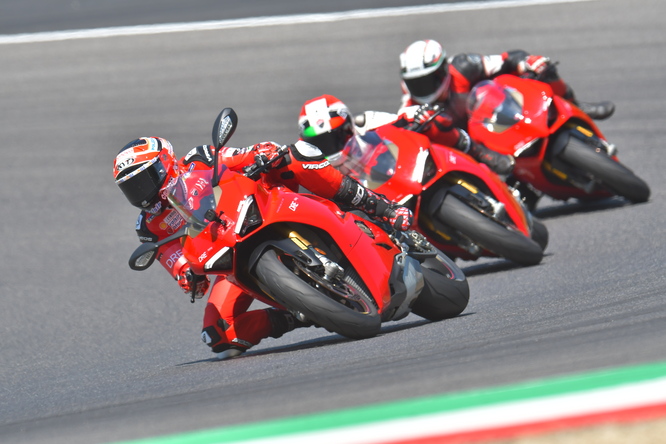 Ducati Riding Experience, ecco il calendario 2020