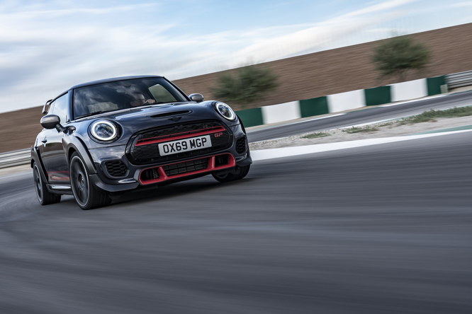 Mini John Cooper Works GP, da 0 a 100 in 5,2 secondi