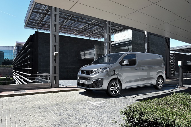 Peugeot e-Expert, via agli ordini in Italia