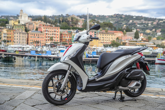 Piaggio spinge lo scooter come soluzione di mobilità