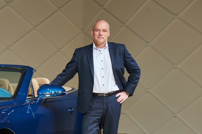 Werner Tietz da Bentley a Seat