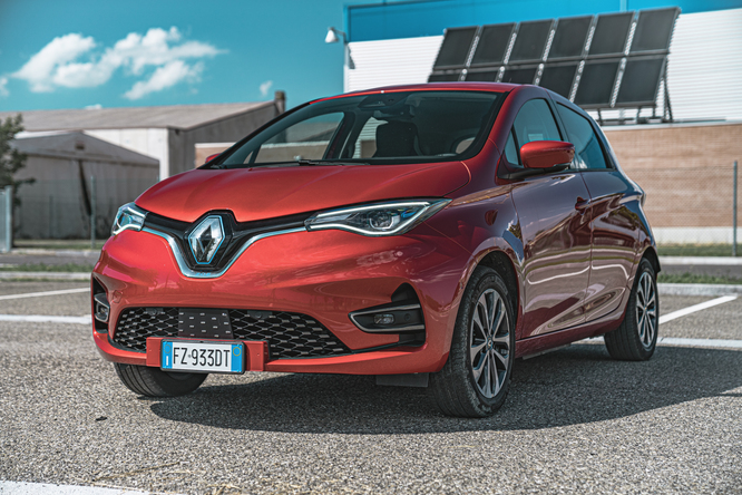 Renault, deciso il futuro di Zoe e Clio