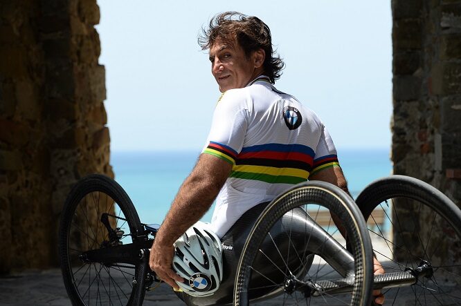 La serie tv su Zanardi non si ferma