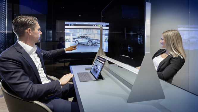 Mercedes-Benz, rivoluzione digitale per rimanere leader