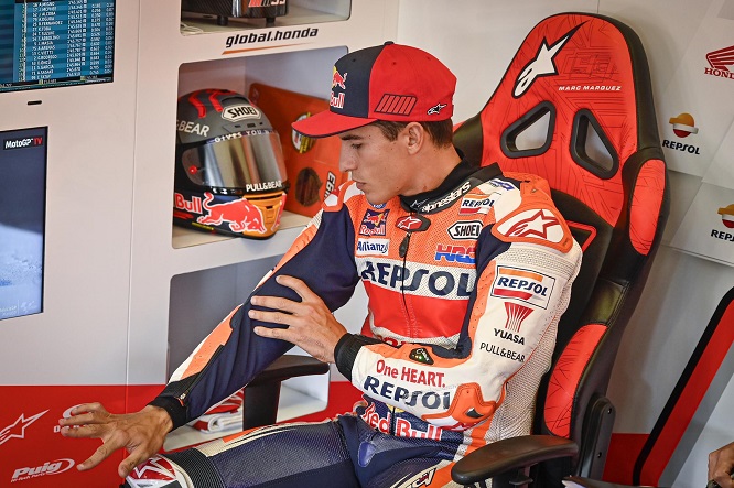 MotoGP | Suppo: “Assurdo far correre Marquez subito dopo intervento”