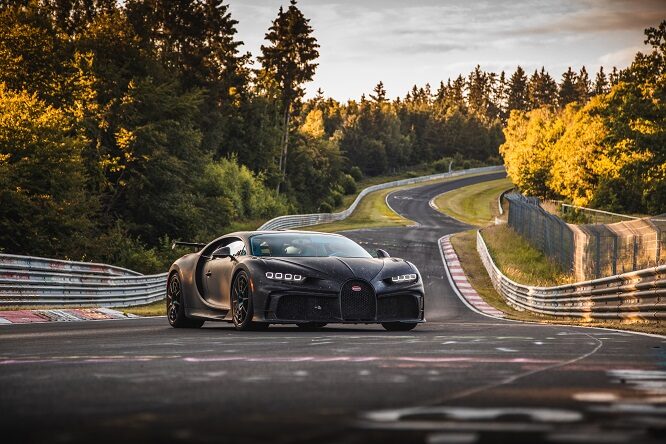 Bugatti Chiron Pur Sport, nuovi test al Nurburgring