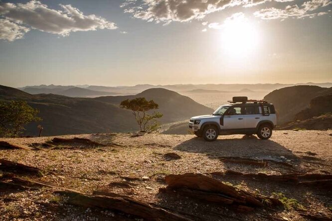 Land Rover Defender, il 16 luglio lancio virtuale