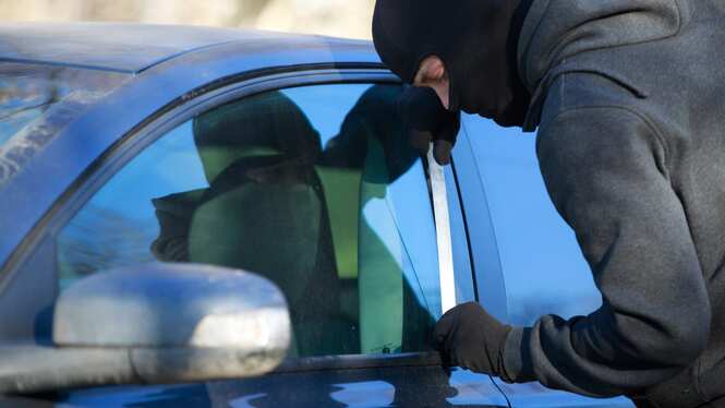 Regno Unito, auto e moto vanno a ruba