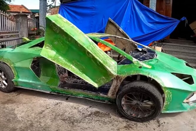 Una Lamborghini Huracàn fatta in casa col cartone