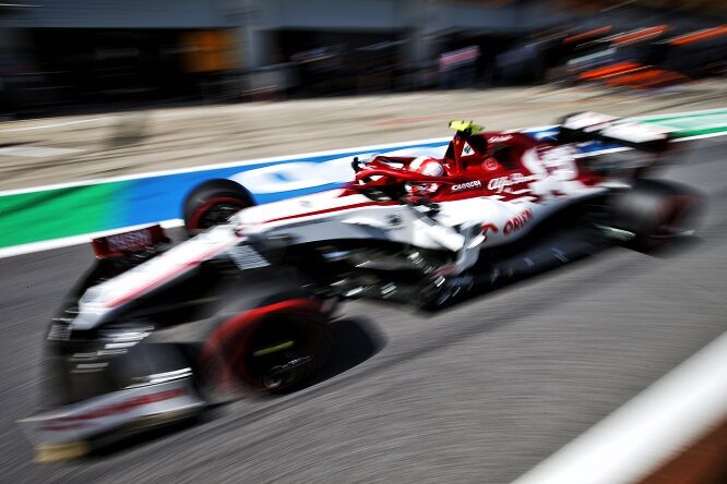 Nuovo cambio, Giovinazzi parte ultimo