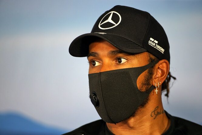 Hamilton: “Provo empatia per Vettel”