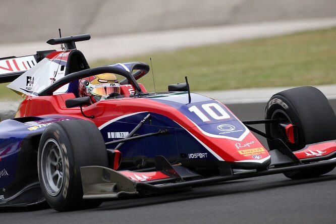 F3 | Belgio, qualifiche: pole di Zendeli