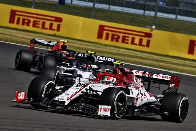 Giovinazzi deluso, Raikkonen furioso via radio