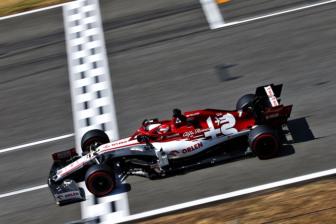 Raikkonen spinge l'Alfa Romeo nel Q2 - F1 Team - Formula 1 - Motorsport