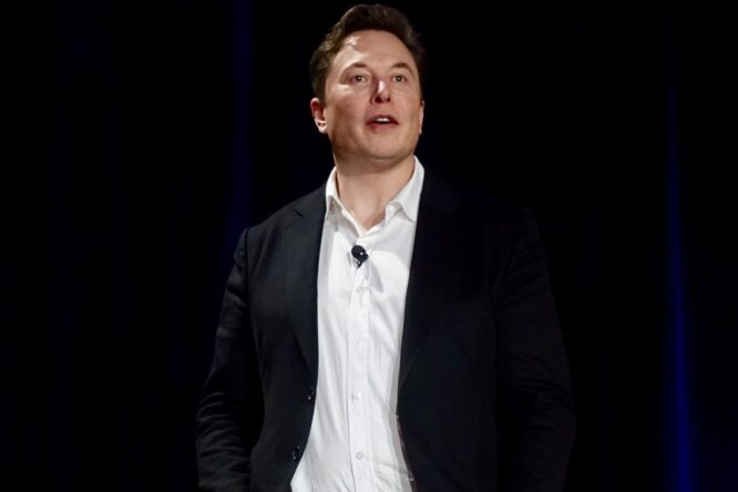 Musk fa retromarcia: pronto all’acquisto di Twitter