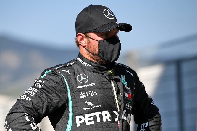 Bottas fermato dalla bandiera gialla