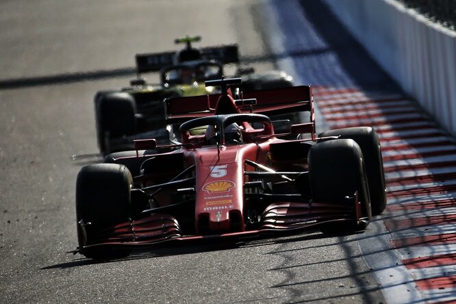 Vettel, sacrificato per bloccare le Renault
