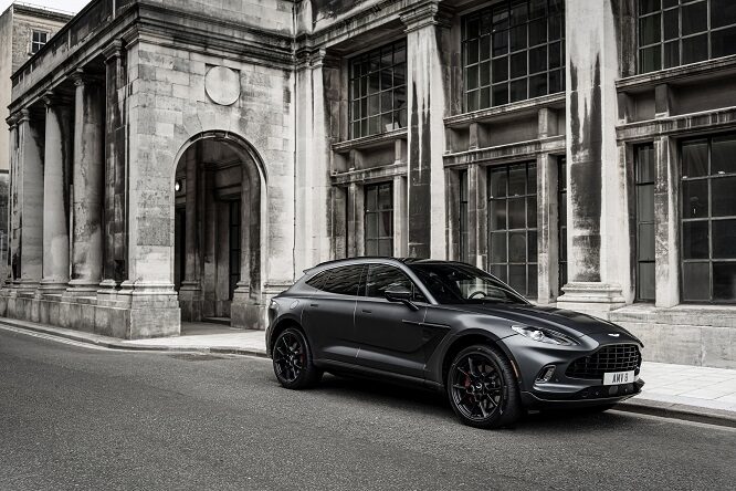 Aston Martin DBX, potenza extra per battere la Cayenne