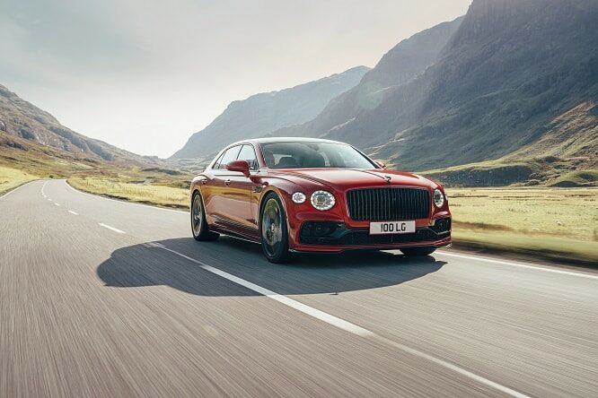 Bentley Flying Spur, arriva anche il V8