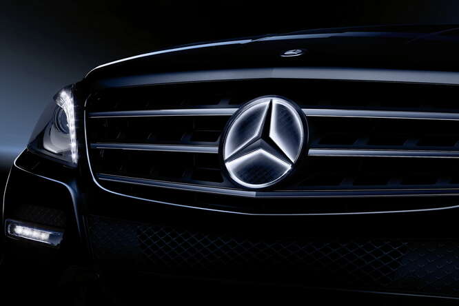 Mercedes, maxi-richiamo software per 2.6 milioni di auto