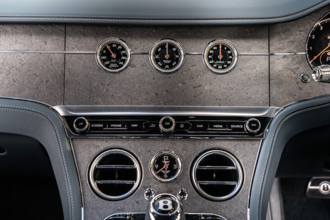 Bentley, interni personalizzabili tra tradizione e modernità