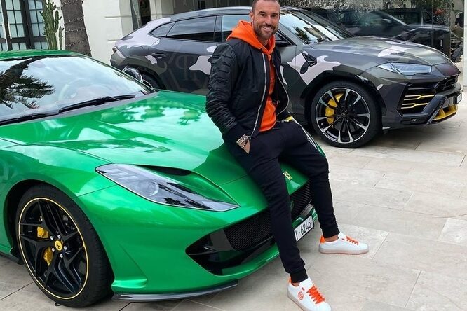 Ferrari, maxi risarcimento da Philipp Plein