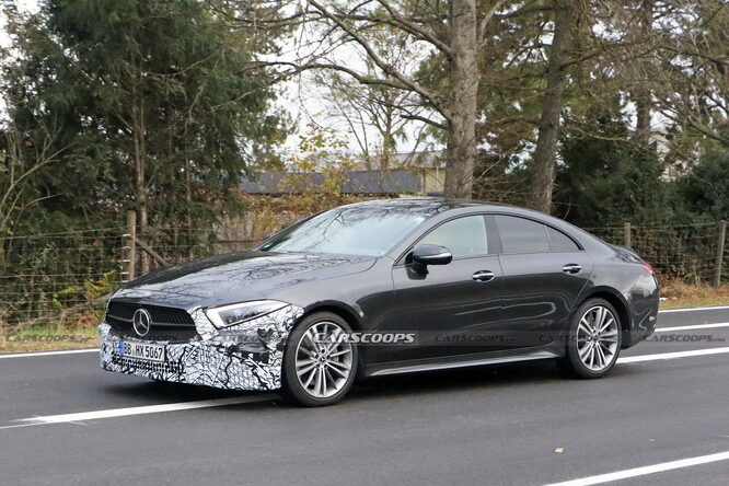 Restyling Mercedes CLS, per ora i fari non cambiano