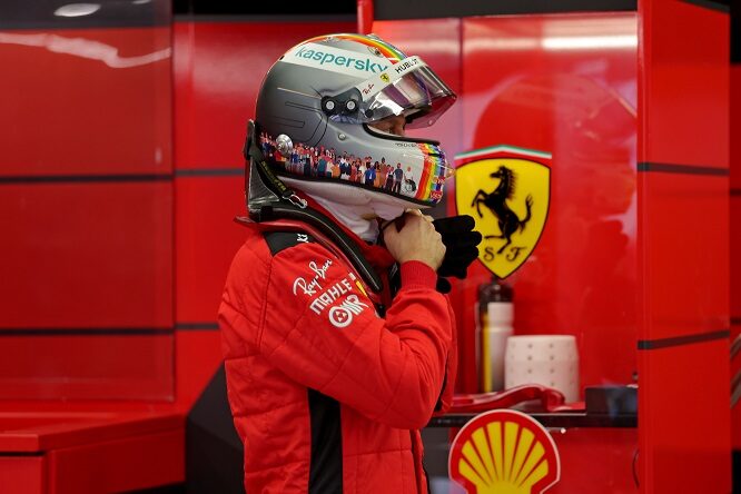Vettel, all’asta il casco che celebra la diversità