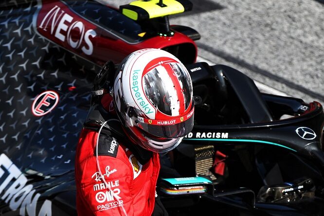 Leclerc giura fedeltà alla Ferrari