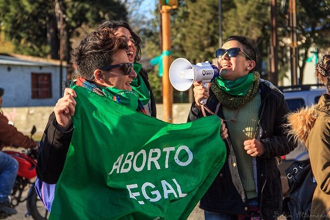 Argentina: dopo 30 anni di lotte aborto diventa legale