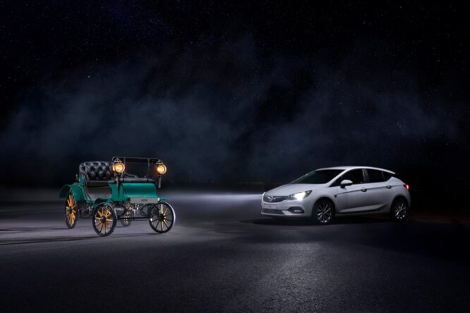 Opel Astra, mai più al buio con i fari IntelliLux Led