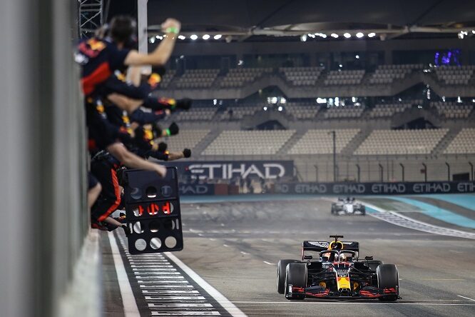 Verstappen: “Vittoria è spinta per off-season”