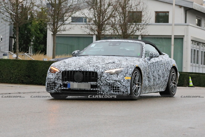 Mercedes-AMG SL, avvistamento a Beverly Hills