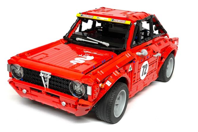 Alfa Romeo Giulia Sprint GTA di Lego, tuffo al cuore