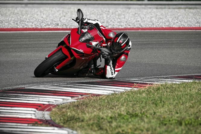 Ducati, iniziata la produzione della SuperSport 950