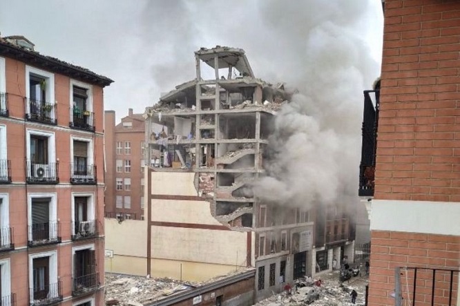 Esplosione palazzo a Madrid: almeno tre morti