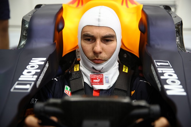 Red Bull RB16B, appuntamento a mezzogiorno